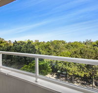 Super Convenient Apartment with Garden Views - Gold Coast 4U