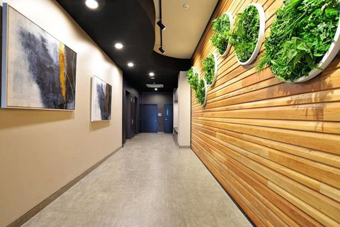 Superb 2BR APT FREE Car Park Great Location - Accommodation Gold Coast 2