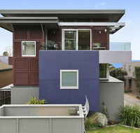 SURF CENTRAL - Wifi double garage  smack bang in the middle of town - Gold Coast 4U