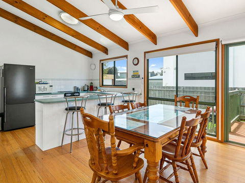 Surf Rest'n Bay - Accommodation Gold Coast 3