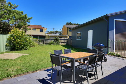 Surf Shack - Pet Friendly - 1 Min Walk To Beach - Accommodation Gold Coast 1