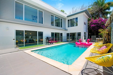Surfers Paradise Holiday Home Almalfi Drive - Accommodation Gold Coast 1