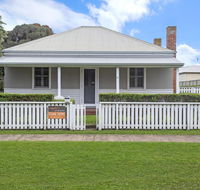 Surfs Up - Fresh and modern East Beach home - Accommodation Gold Coast