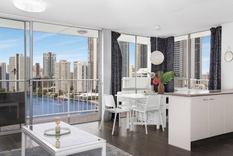 Sweeping Views Of Surfers Paradise And Chevron Island - Accommodation Gold Coast 1