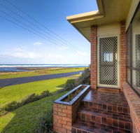Swimmers' Rest - uninterrupted panoramic ocean views - Accommodation Gold Coast
