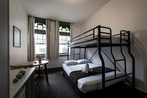 Sydney Central Inn - Gold Coast 4U 2