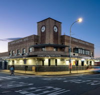 Sydney Junction Hotel - Gold Coast 4U
