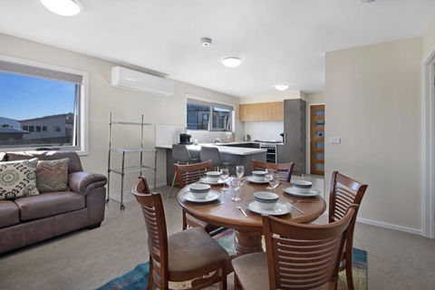 T-Bar On Twynam - Accommodation Gold Coast 1