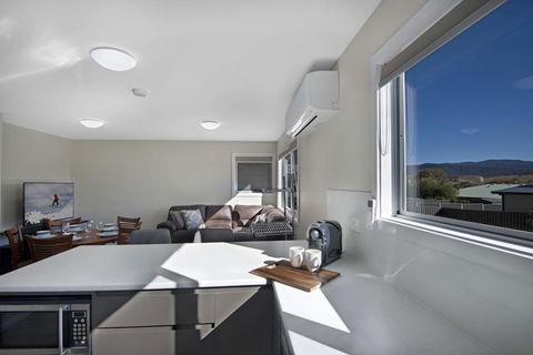 T-Bar On Twynam - Accommodation Gold Coast 0