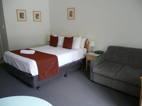 Taft Motor Inn - Accommodation Gold Coast 1