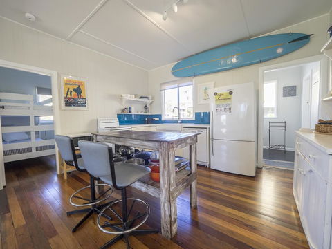 Tallowood Beachfront Cottage - Gold Coast 4U 3