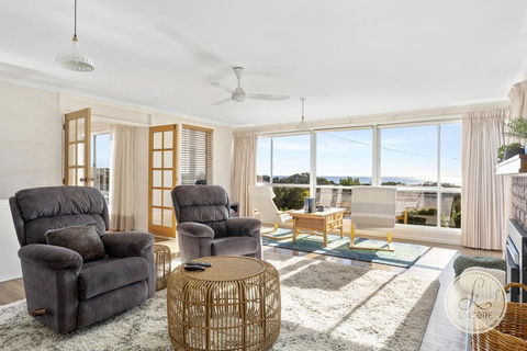 TASSIE SEASIDE SERENITY - L'Abode Accommodation - Accommodation Gold Coast 0