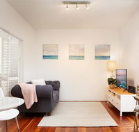 Tasteful Apartment With Balcony In Cammeray - Gold Coast 4U