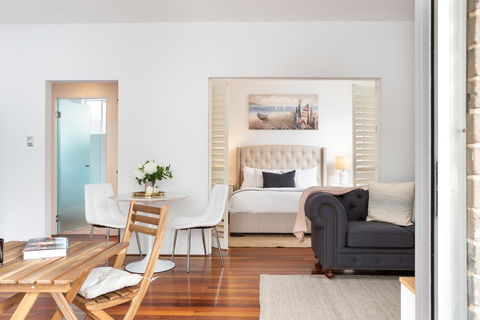 Tasteful Apartment With Balcony In Cammeray - Gold Coast 4U 2