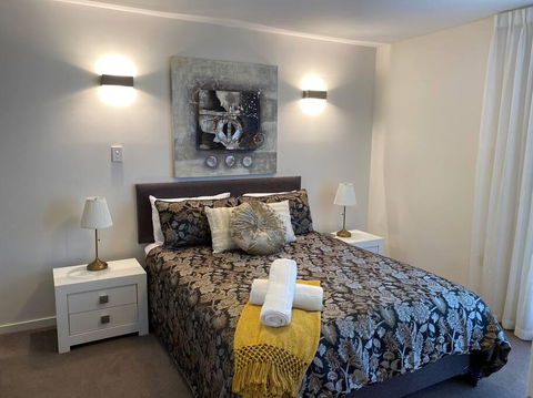 TERRACE LUX FULLY AIR 2 CAR FREE NETFLIX WIFI WINE - Accommodation Gold Coast 1