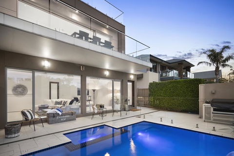 The Aston - Accommodation Gold Coast 0