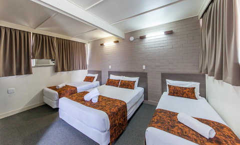 The Australian Hotel Murgon - Accommodation Gold Coast 1