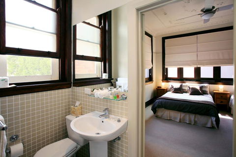 The Bank Guesthouse - Accommodation Gold Coast 0