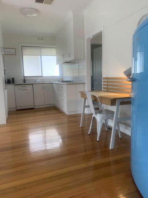 The Batch On Benyon , Fresh And Cute As A Button - Gold Coast 4U 2