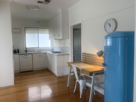 The Batch On Benyon , Fresh And Cute As A Button - Gold Coast 4U 0