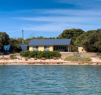 The Beach House - Gold Coast 4U