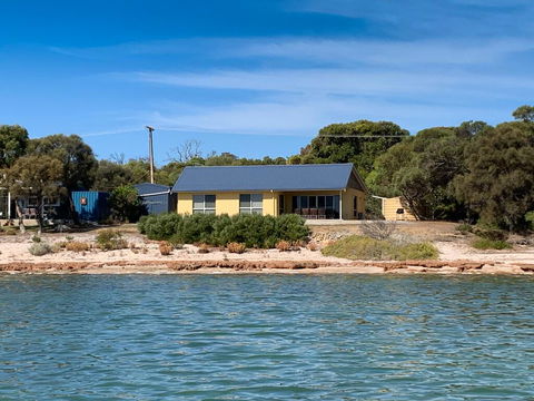 The Beach House - Gold Coast 4U 0