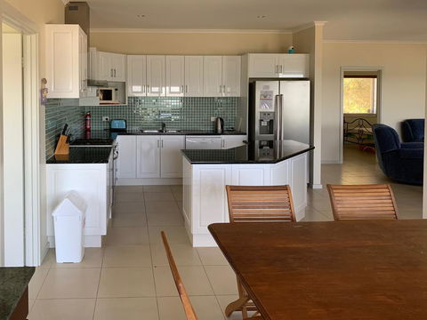 The Beach House - Gold Coast 4U 1