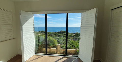 The Beach House - Port Bouvard - Accommodation Gold Coast 3