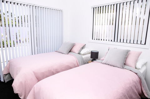 Pearl Hawley Beach - Accommodation Gold Coast 28