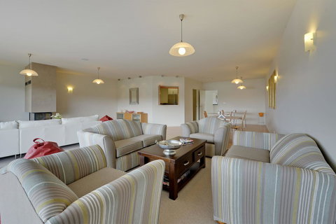 The Cove Kettering - Accommodation Gold Coast 15