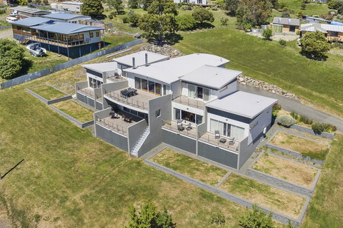 The Cove Kettering - Accommodation Gold Coast 1