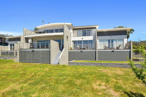 The Cove Kettering - Accommodation Gold Coast 2