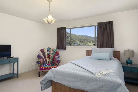The Cove Kettering - Accommodation Gold Coast 5