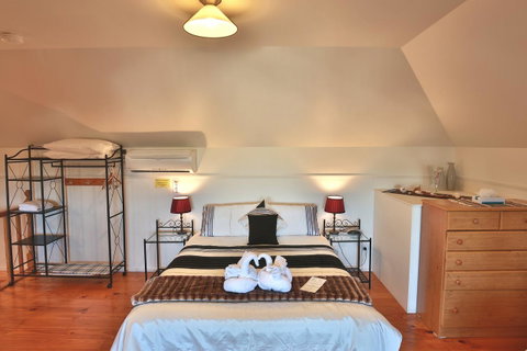 Stamps Of Stanley - Accommodation Gold Coast 8