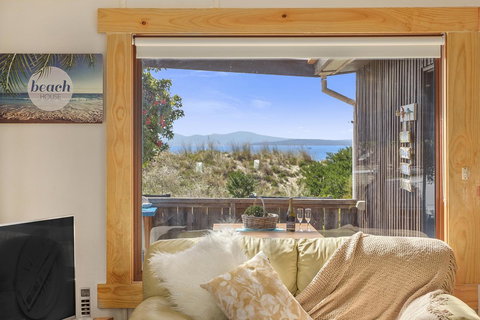 Aqua Beachfront! - Accommodation Gold Coast 10