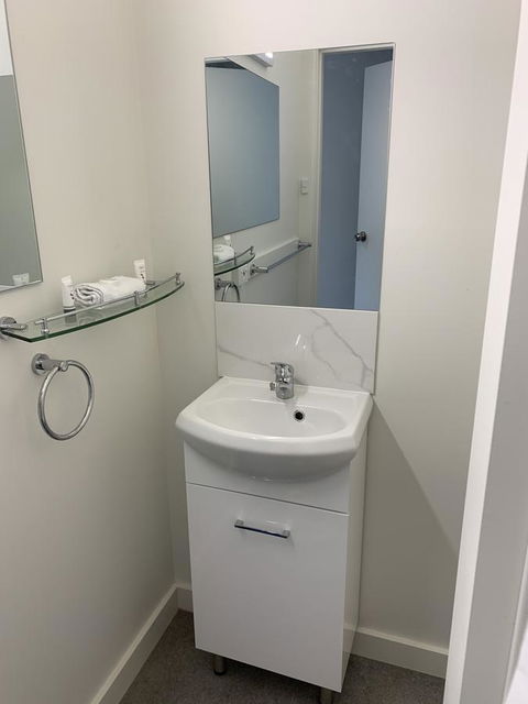 Orford Blue Waters Hotel - Gold Coast 4U 5
