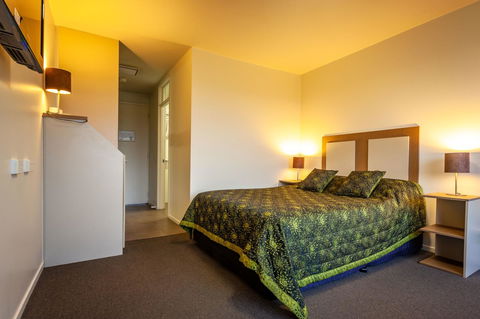Mornington Inn - Accommodation Gold Coast 2