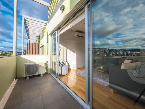 Marina View Apartment - Accommodation Gold Coast 2