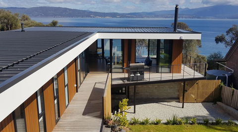 Blessington Beach Retreat - 1 Gold Coast 1