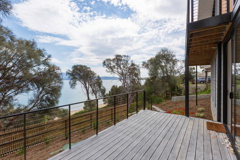 Blessington Beach Retreat - 1 Gold Coast 34