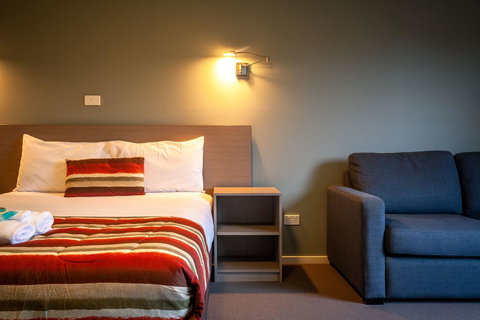 Kingston Hotel - 1 Gold Coast 8