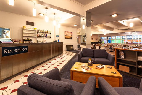 Kingston Hotel - 1 Gold Coast 13