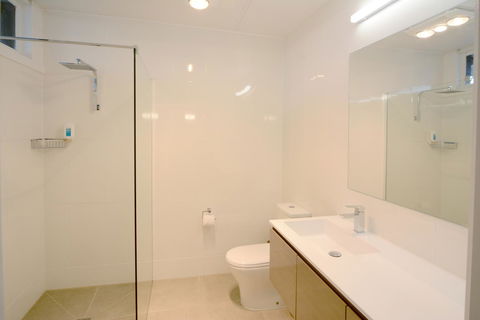 Bridge Hotel - 1 Gold Coast 8