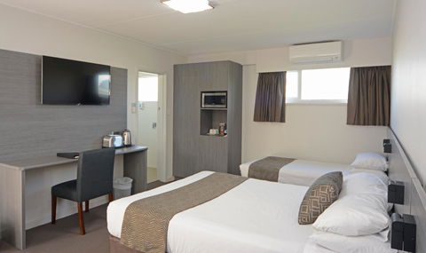 Bridge Hotel - 1 Gold Coast 3