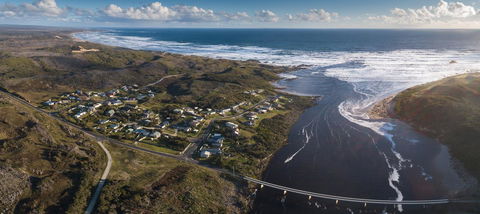 Arthur Riverfront And Sea Lodge Downstream - Accommodation Gold Coast 1