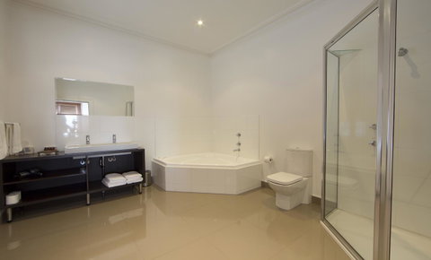 Ikon Hotel - Accommodation Gold Coast 2