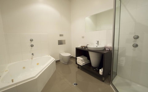Ikon Hotel - Accommodation Gold Coast 9