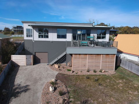 GRANITE BEACH HOUSE @ Bay Of Fires - Gold Coast 4U 1