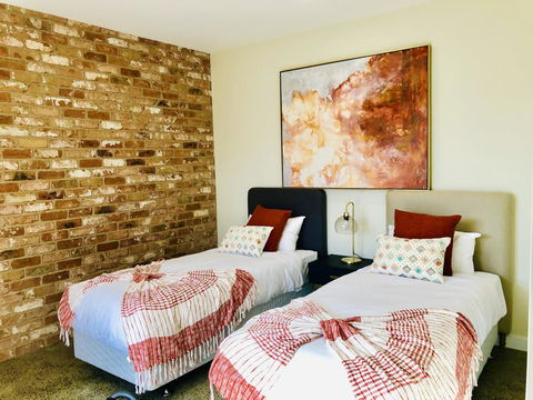 EMBRACING EVANDALE - Hosted By L'Abode Accommodation - Accommodation Gold Coast 15