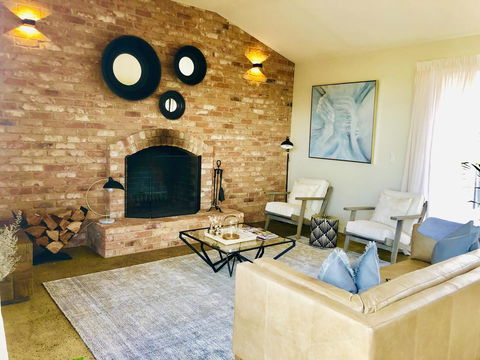 EMBRACING EVANDALE - Hosted By L'Abode Accommodation - Accommodation Gold Coast 10